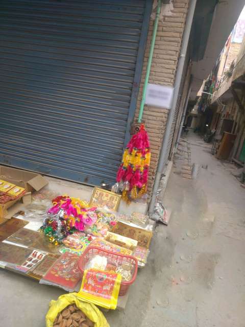 Shop in Uttam Nagar West , Delhi for Rent 