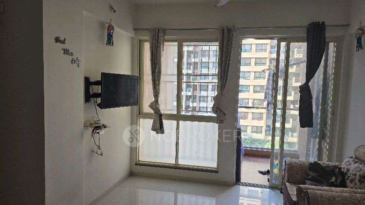 Shared Room for Male In 2 BHK  In Tinsel County Co-operative Housing Society In Pimpri-chinchwad,