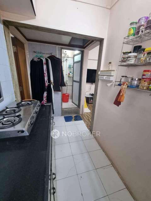 1 BHK Flat In Madinatul Aman Apartments, Lbs Marg For Sale  In Kurla