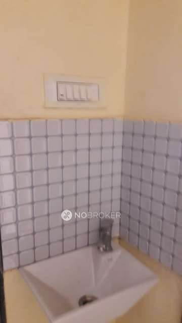 1 BHK Flat In Shramsaphalya Building,    for Rent  In Katraj