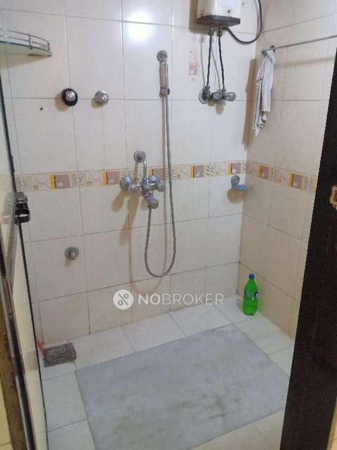 1 BHK Flat In Abhishek Apartment For Sale  In Santacruz East