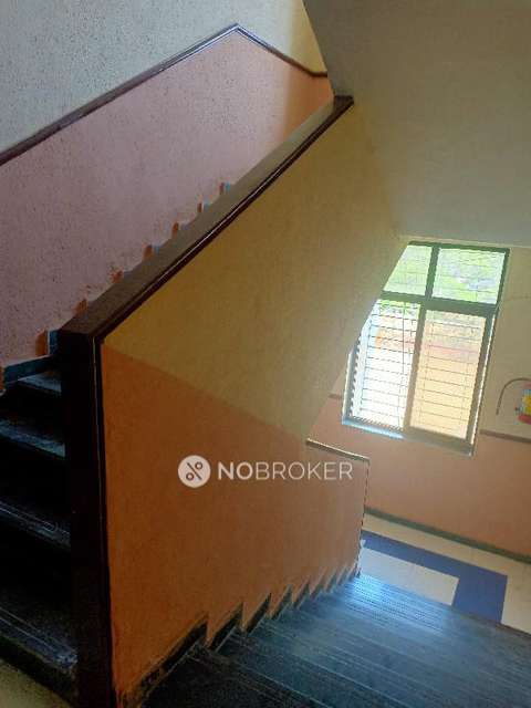 1 BHK Flat In Abhishek Apartment For Sale  In Santacruz East