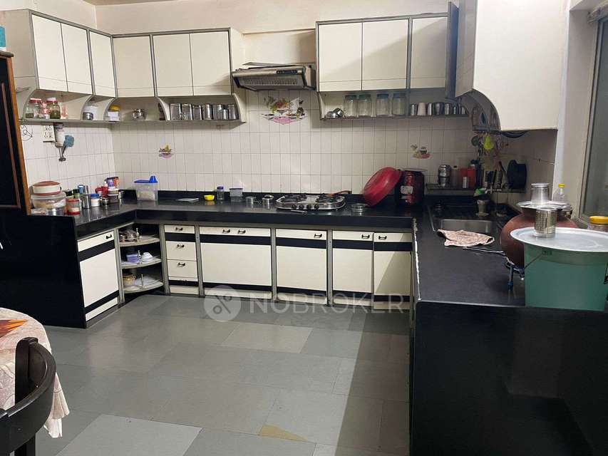 3 BHK Flat In Akashdeep Apartment, Sadashiv Peth For Sale  In Barister Gadgil Rd