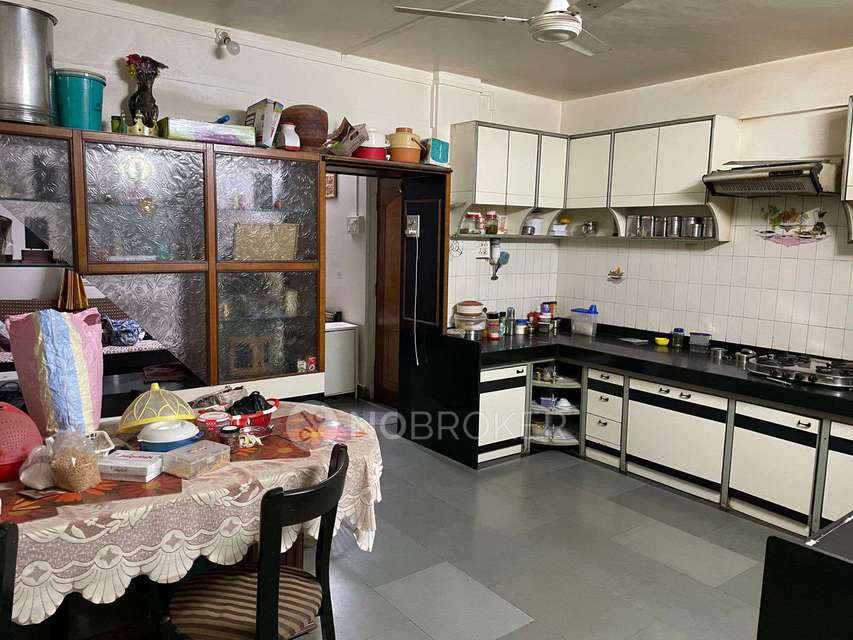 3 BHK Flat In Akashdeep Apartment, Sadashiv Peth For Sale  In Barister Gadgil Rd