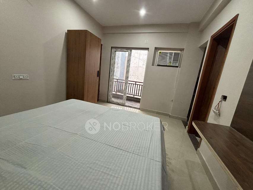 PG for Anyone in  Sector 69