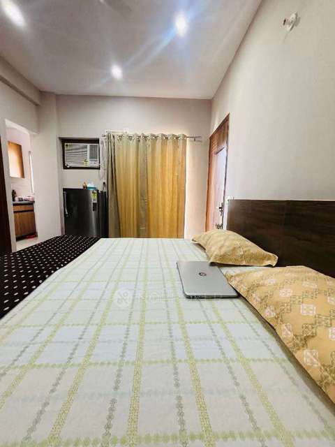 PG for Anyone in  Sector 69