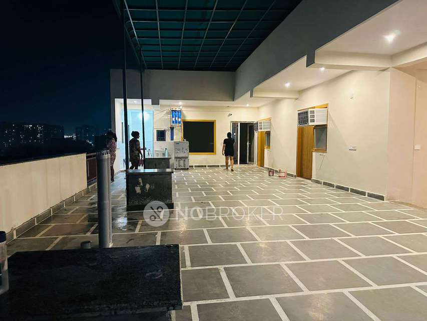 PG for Anyone in  Sector 69