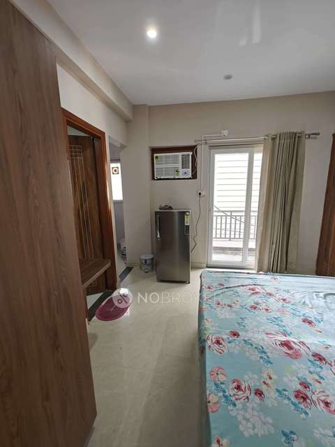 PG for Anyone in  Sector 69