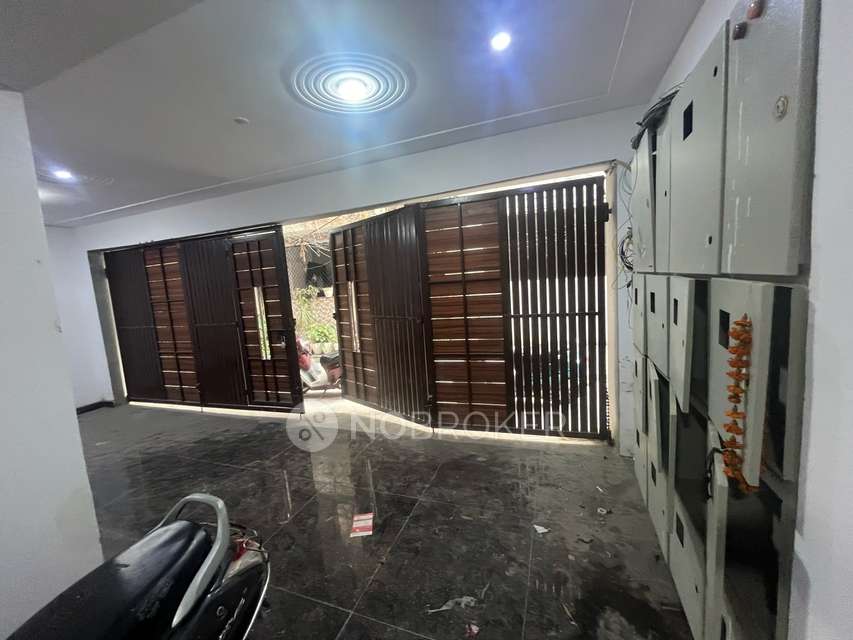 3 BHK Flat In Govindpuri Extension For Sale  In Govindpuri Extension, Kalkaji