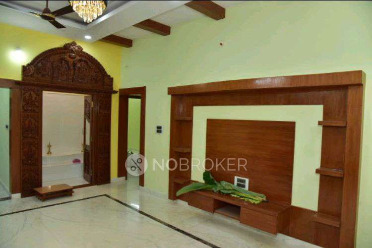 4+ BHK House For Sale In K R Puram