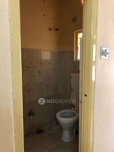 2 BHK Flat In Aarthi Towers For Sale  In Saidabad