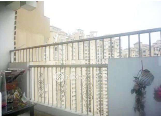 4 BHK Flat In Amrapali Sapphire For Sale  In Sector-45