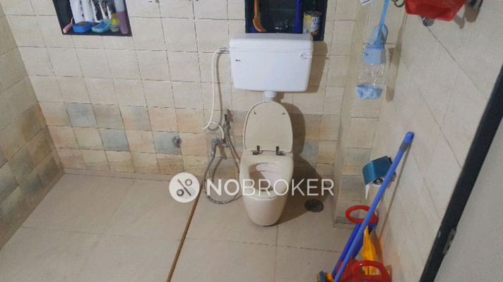 2 BHK Flat In Ashtavinayak Co-operative Housing Society For Sale  In Chembur West