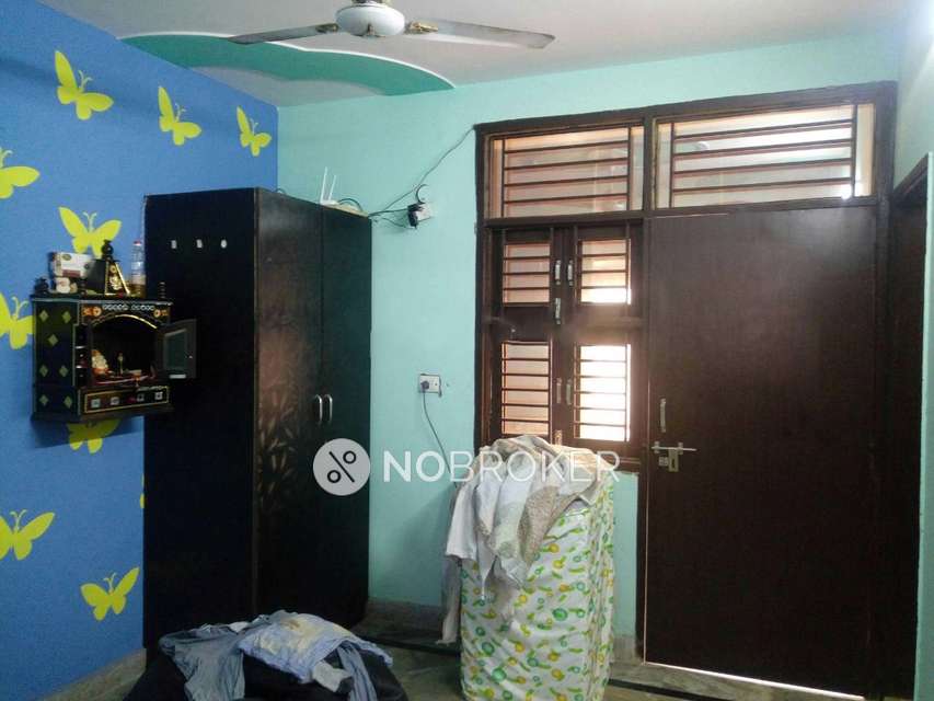 2 BHK Flat In Standalone Building  For Sale  In  Uttam Nagar