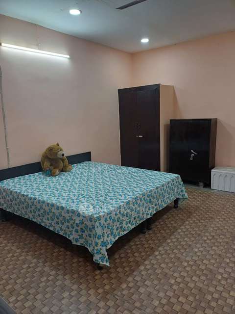 PG for Girls in Green Park