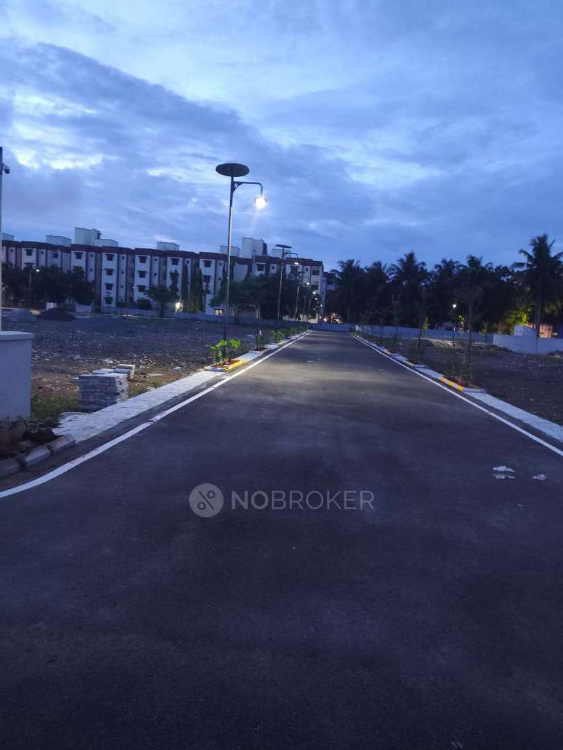 Plot For Sale  In New Perungalathur 