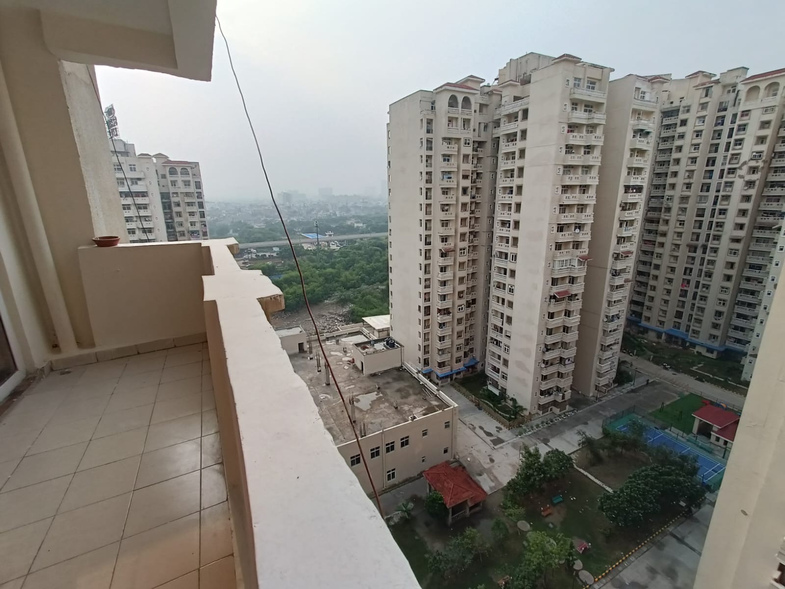 Amrapali Silicon City