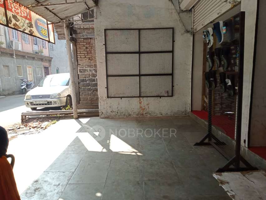 Shop in Rasta Peth, Pune for sale 