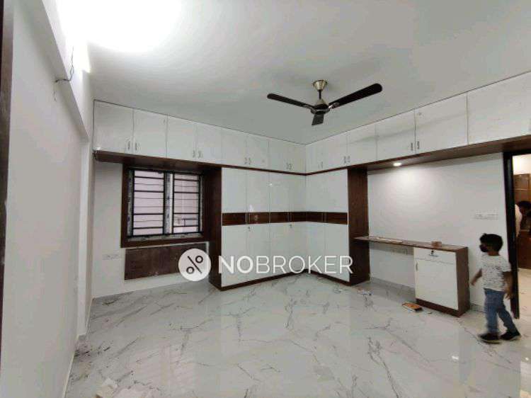 3 BHK Flat In Amrutha Halli Hebbal For Sale  In Amrutahalli, Bengaluru, Byatarayanapura 