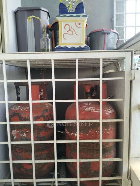 2 BHK Flat In Varun Residency For Sale  In Mallathahalli