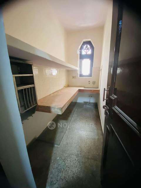 PG for Boys in Laxmi Nagar