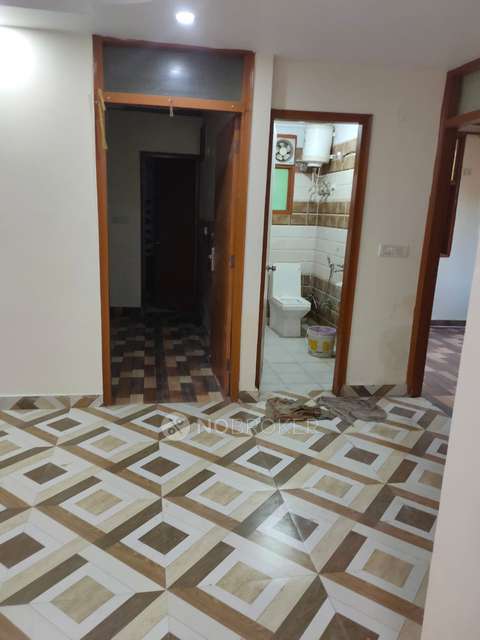 2 BHK Flat In Builder Floor For Sale  In Chhatarpur