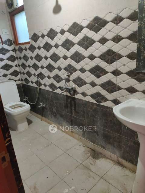 2 BHK Flat In Builder Floor For Sale  In Chhatarpur