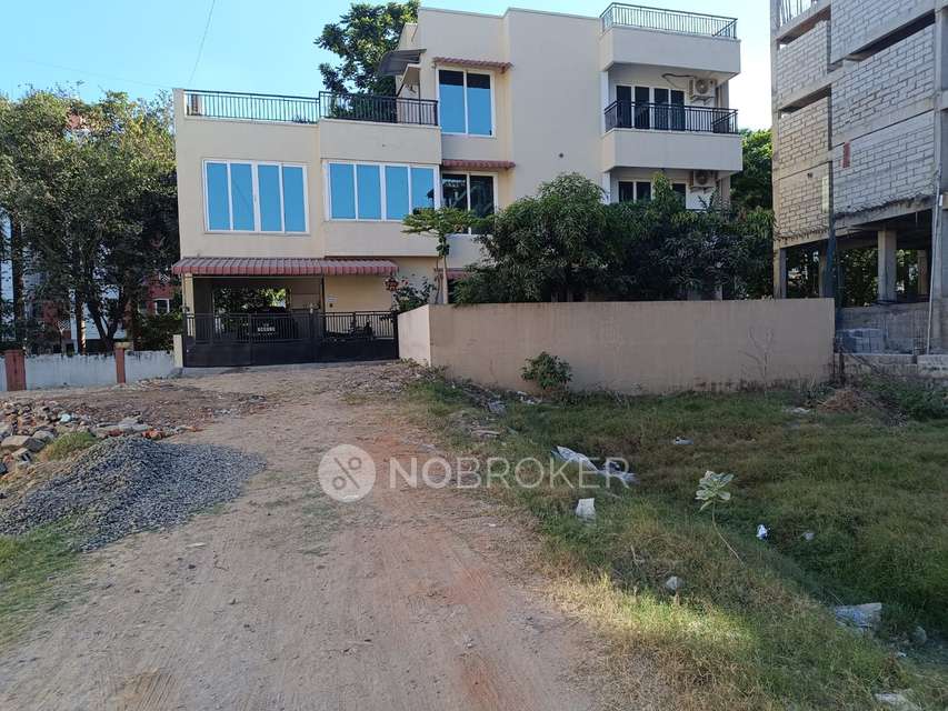 Plot For Sale  In 931 Sq. Ft. North-west Corner Plot  In Medavakkam