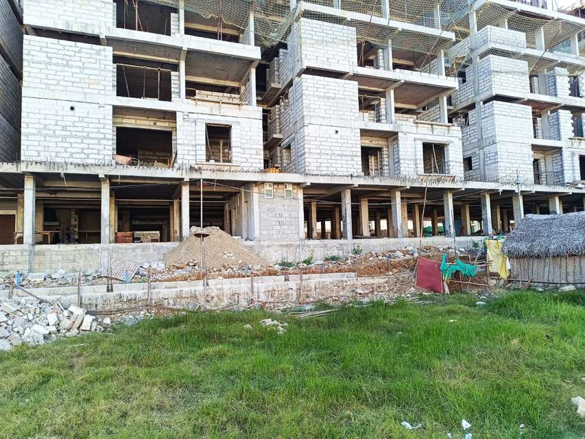 Plot For Sale  In 931 Sq. Ft. North-west Corner Plot  In Medavakkam