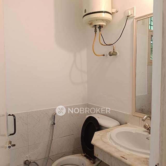 3 BHK Flat In Unitech South City 2 For Sale  In Sector 49