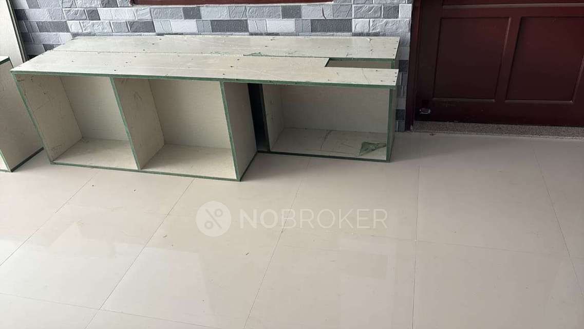 1 BHK Flat In Standalone Building  for Rent  In Sector 84