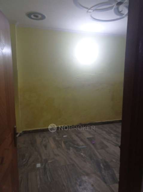4 BHK Flat In Standalone Building  For Sale  In Uttam Nagar