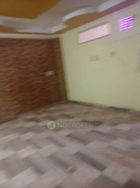 4 BHK Flat In Standalone Building  For Sale  In Uttam Nagar