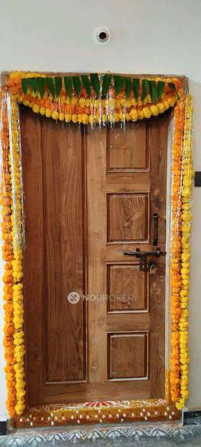 2 BHK Flat In 8th East For Sale  In Peerzadiguda