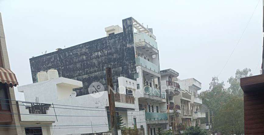 3 BHK Flat In A G C R  Enclave For Sale  In Anand Vihar Delhi