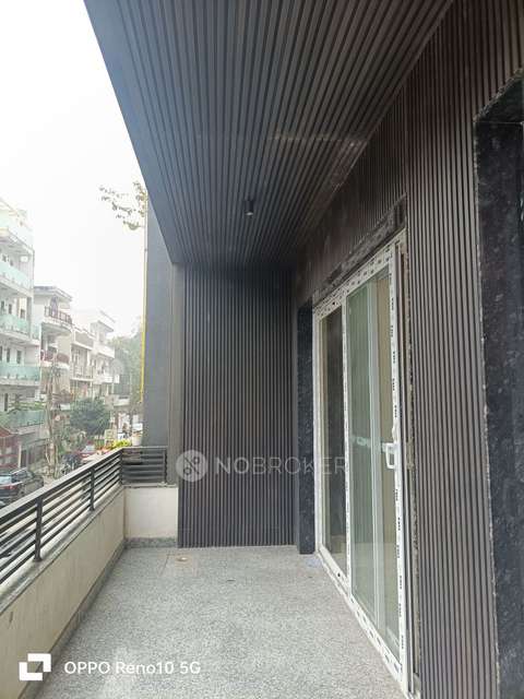 3 BHK Flat In A G C R  Enclave For Sale  In Anand Vihar Delhi