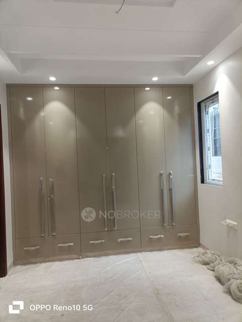 3 BHK Flat In A G C R  Enclave For Sale  In Anand Vihar Delhi