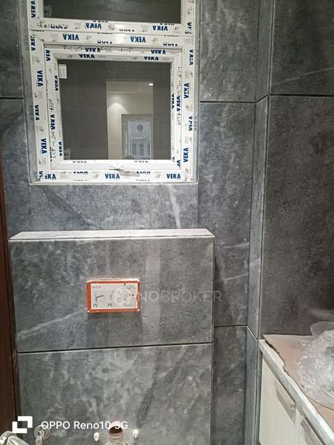 3 BHK Flat In A G C R  Enclave For Sale  In Anand Vihar Delhi