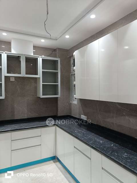 3 BHK Flat In A G C R  Enclave For Sale  In Anand Vihar Delhi