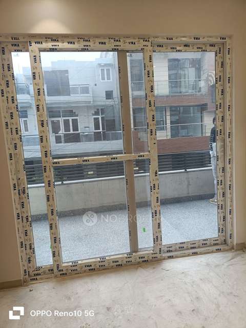 3 BHK Flat In A G C R  Enclave For Sale  In Anand Vihar Delhi