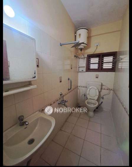 2 BHK Flat In Sandhya Mansion 3 For Sale  In Kacharakanahalli