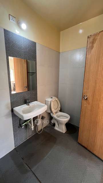 2 BHK Flat In Kumar Palmcrest For Sale  In Kumar Palmcrest