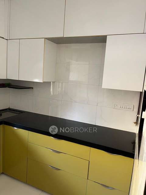 3 BHK Flat In Thakkar Plaza For Sale  In Kandivali West