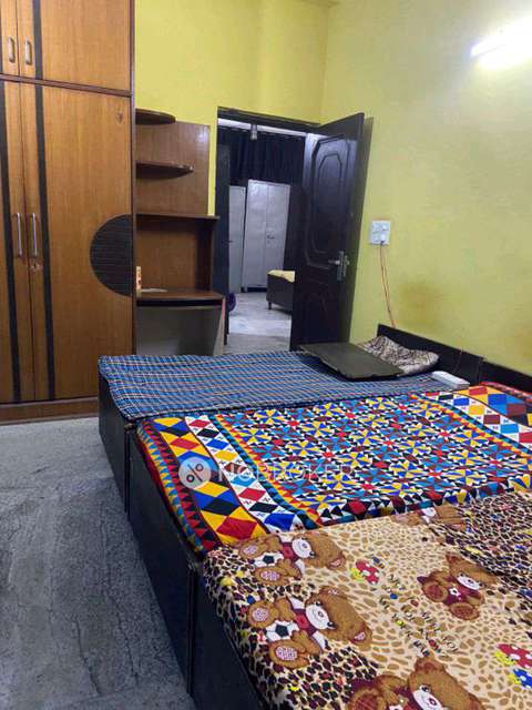 PG for Girls in Niti Khand I, 