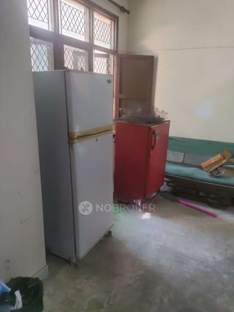 PG for Girls in Alpha 1