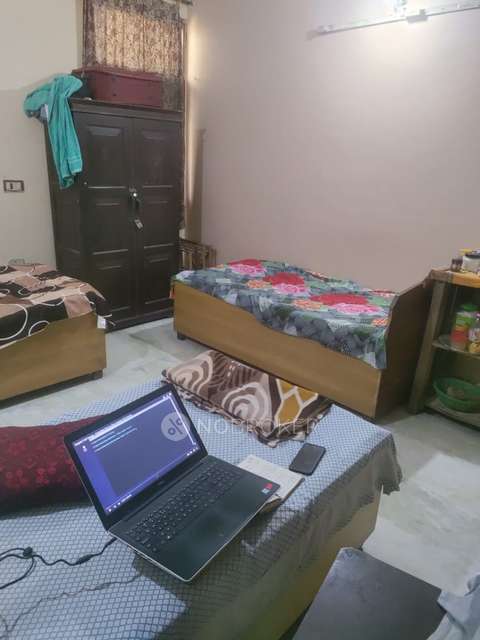 PG for Girls in Alpha 1