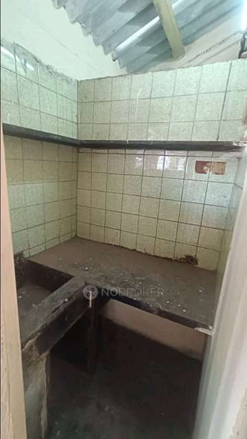 1 RK Flat In Bismillah Chawl Kurla Court West For Sale  In Kurla 