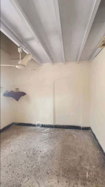 1 RK Flat In Bismillah Chawl Kurla Court West For Sale  In Kurla 