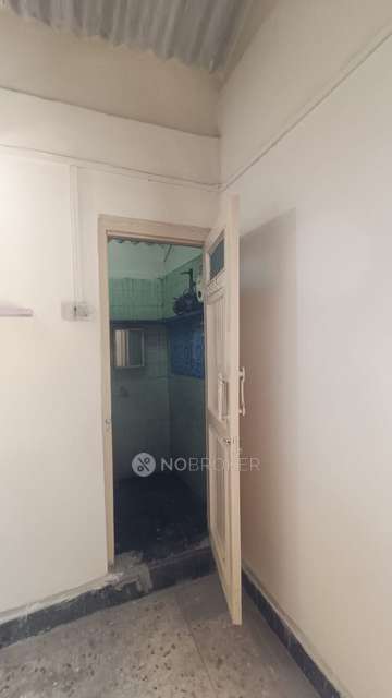 1 RK Flat In Bismillah Chawl Kurla Court West For Sale  In Kurla 