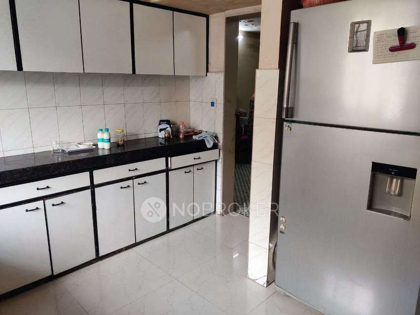 3 BHK Flat In R D Shah Building For Sale  In Ghatkopar West